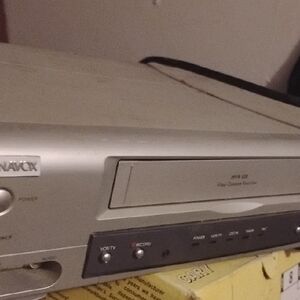 Magnavox Silver VCR Player